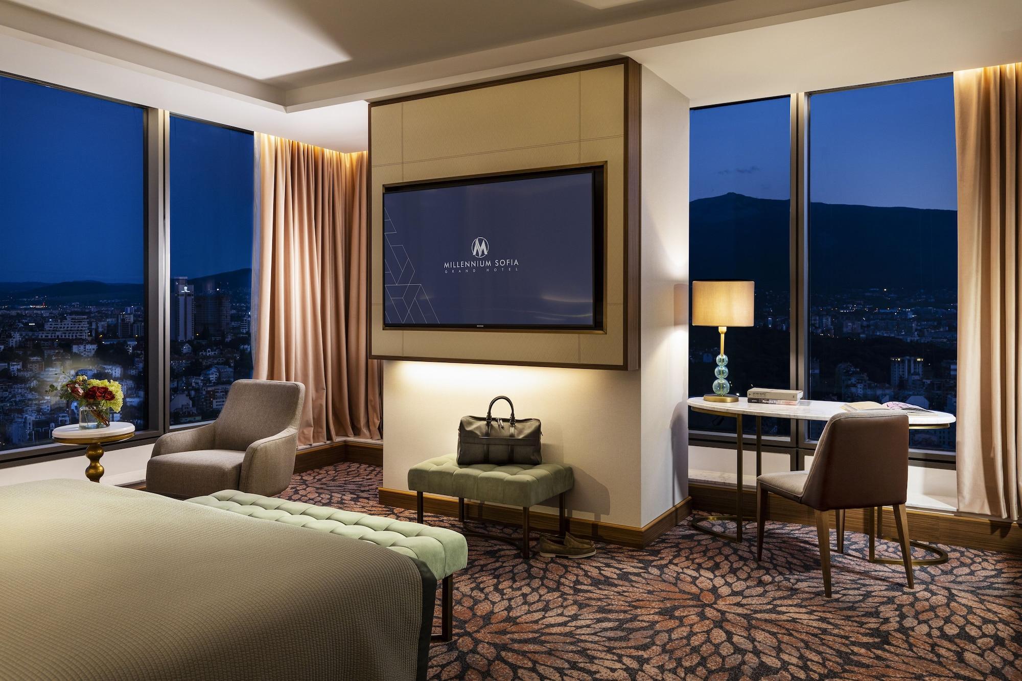 Grand Hotel Millennium 索菲亞 外观 照片 A suite at the hotel